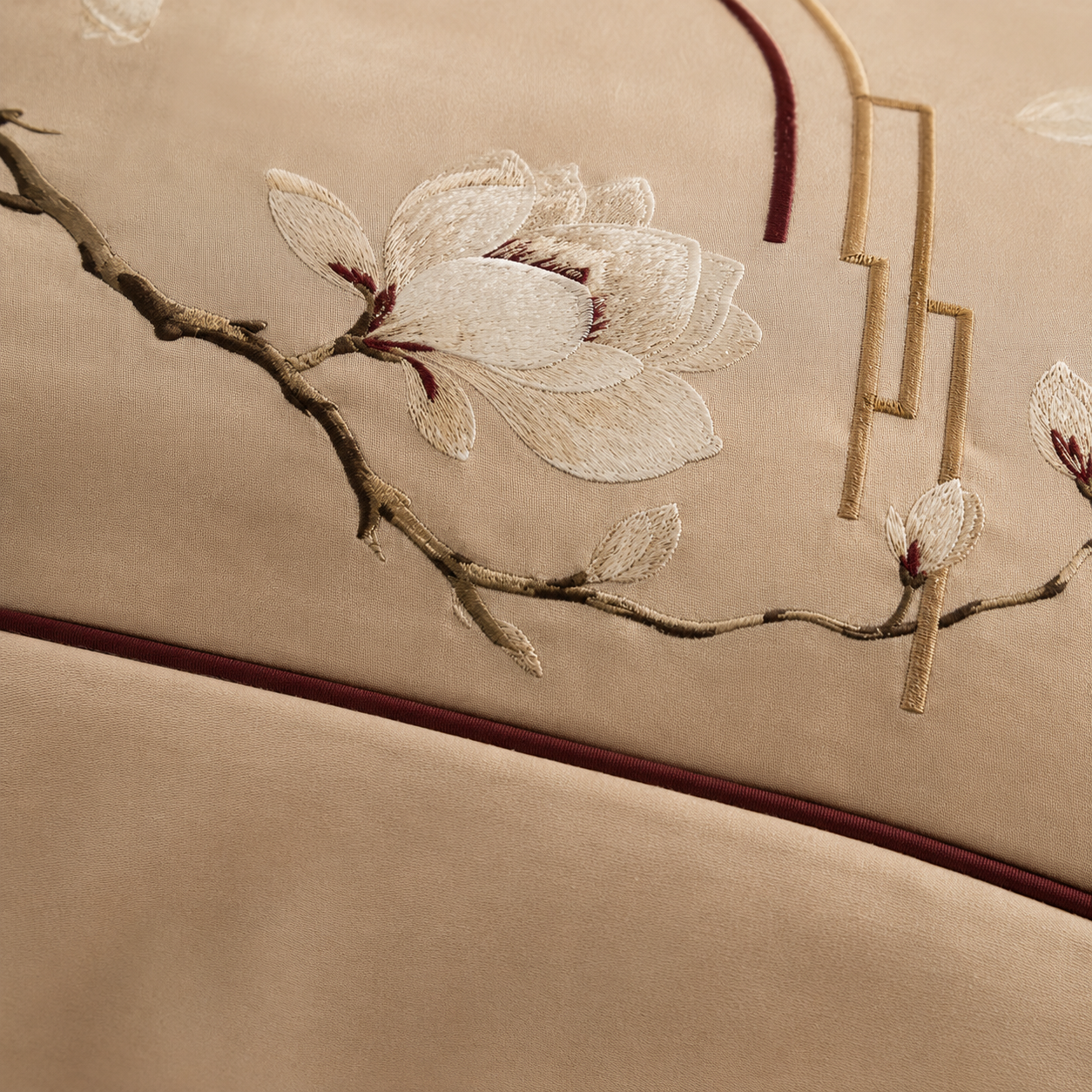 Magnolia Window Four-Piece Bedding Set